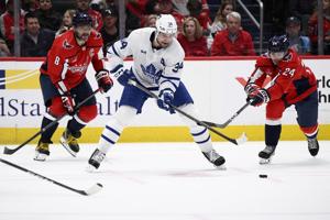 Matthews scores twice as Leafs rout Capitals 7-3