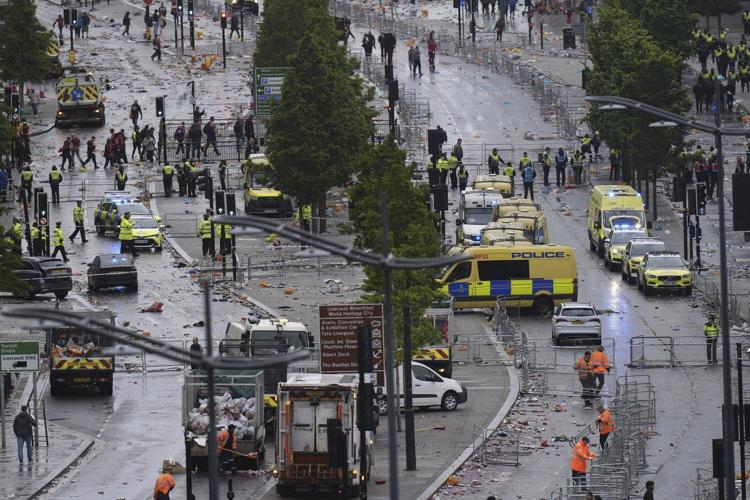 Driver arrested after car plows into celebrating Liverpool fans
