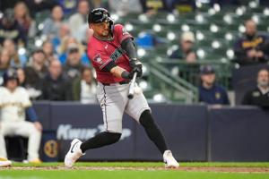 Arizona's Ildemaro Vargas sets record for Venezuela-born player with a 27-game hit streak