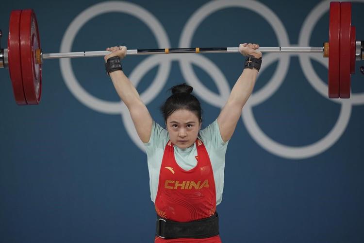 Canada's Maude Charron gets silver, Luo makes China 3 for 3 in