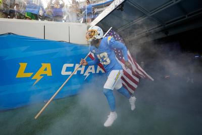 Chargers bring back Keenan Allen after one season with Bears