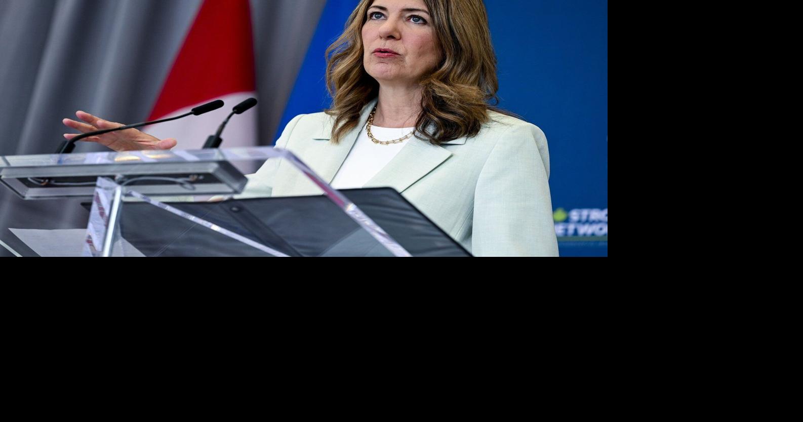 Smith says caucus executive director didn't report voter list meeting to higher-ups