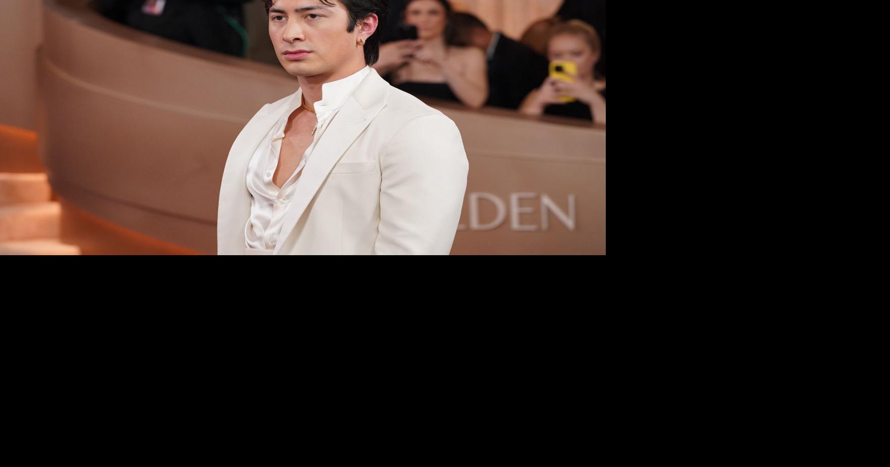 Celebrities from Hudson Williams to Stellan Skarsgård are ditching ties on the red carpet. Is it stylish — or sloppy?