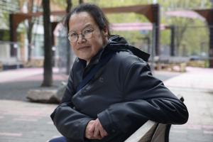 服药过量死亡的差异:多伦多研究强调无家可归的妇女和性别多元化的人面临的风险 服药过量死亡的差异:多伦多研究强调无家可归的妇女和性别多元化的人面临的风险