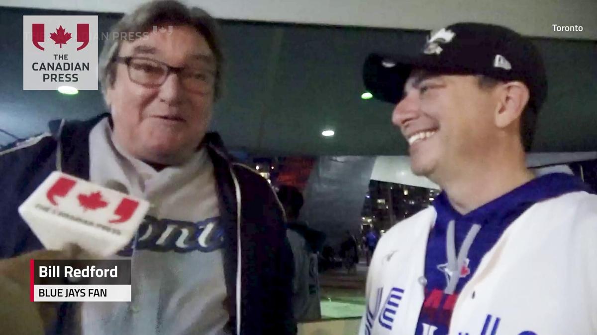 Blue Jays fans show off classic Canadian kindness to opposing teams