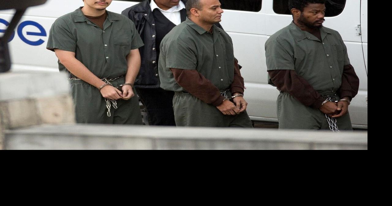 Houston man accused of trying to join IS pleads guilty