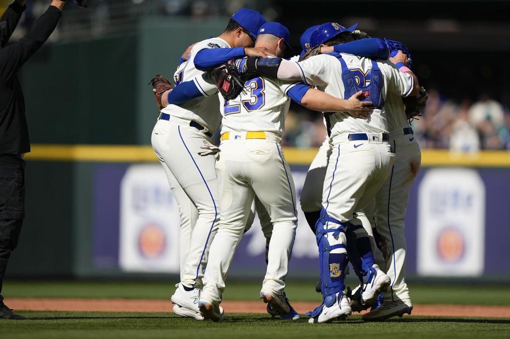 Seattle Mariners Accomplish Random But Awesome Baseball History During  7-Game Win Streak - BVM Sports