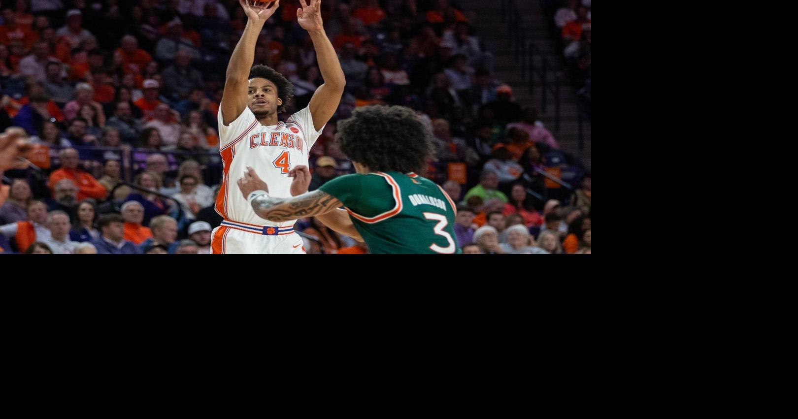 Carter Welling scores 18 as No. 22 Clemson wins its ninth straight with a 69-59 victory over Miami