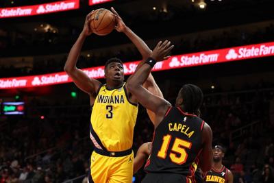 Cavaliers sign center Thomas Bryant