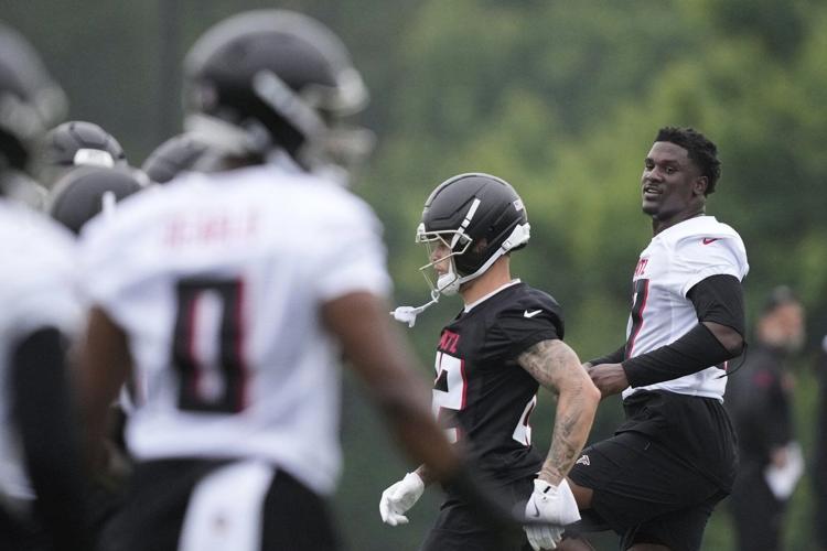 Falcons rookie James Pearce Jr. brings edge to pass rush with aggressive attitude in training camp