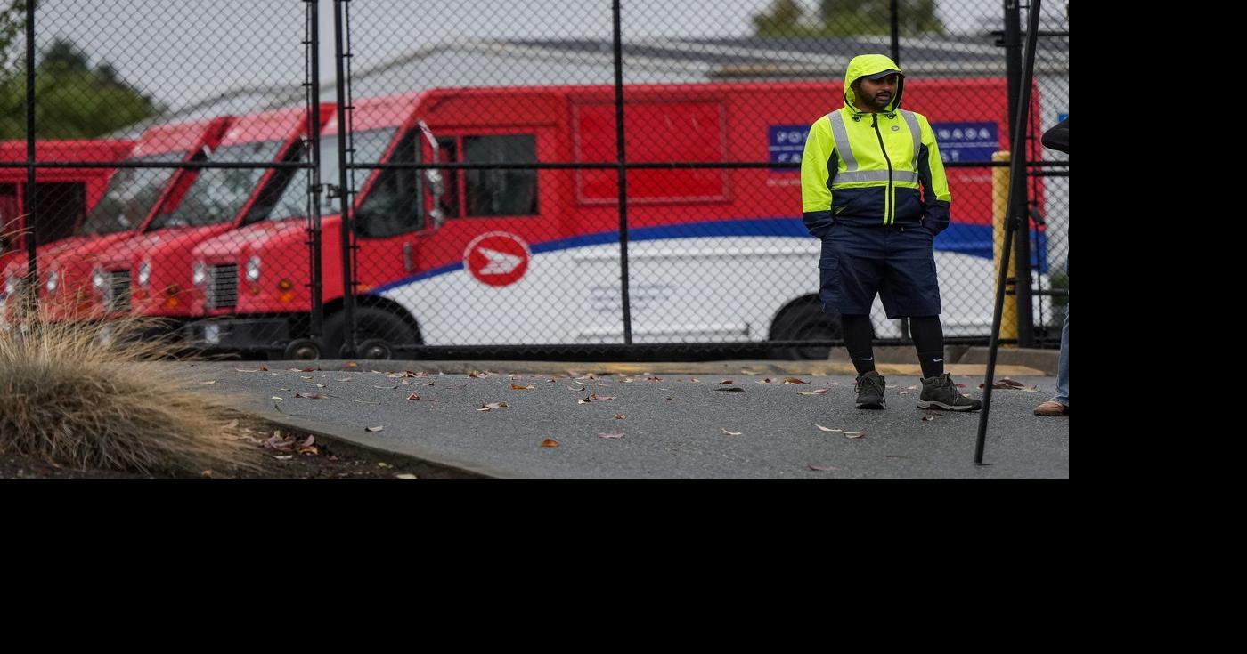 Union president asks Canada Post workers to reject tentative agreement