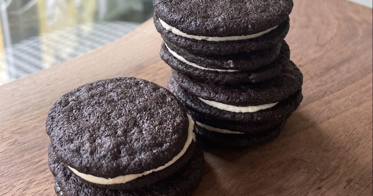 Homemade Oreos recipe for the holidays