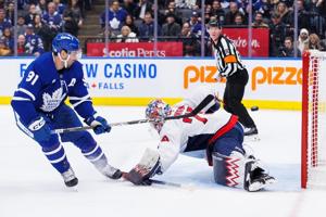 Connor McMichael scores third-period winner, Capitals down Maple Leafs 3-1
