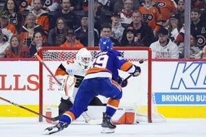 Nelson scores in OT to lift Islanders to 4-3 win over Flyers