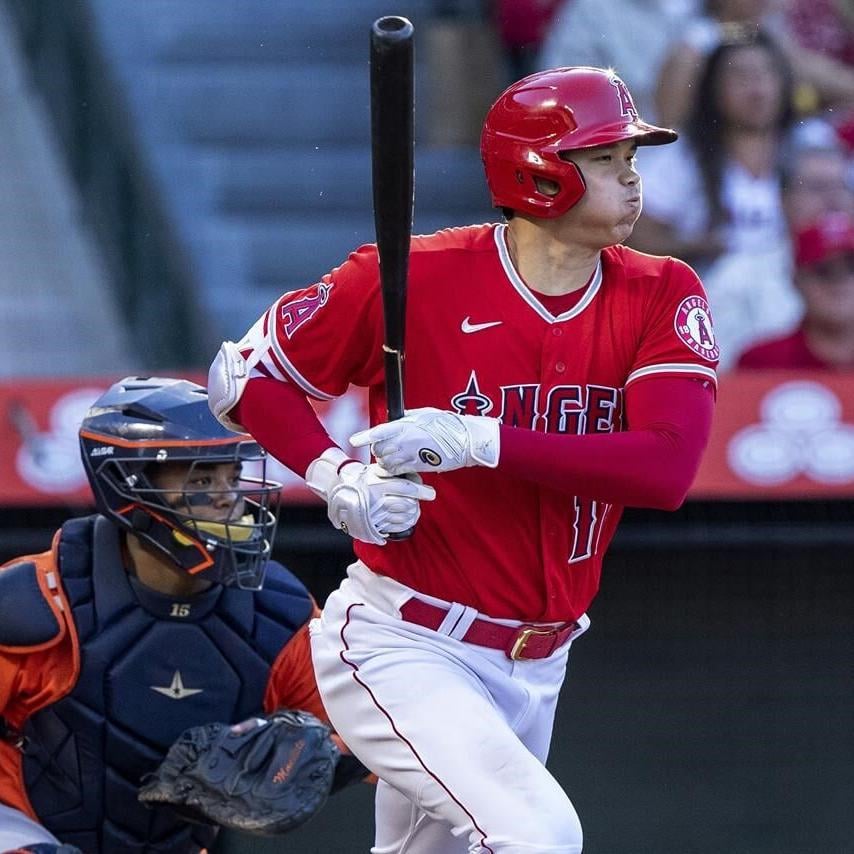 Peña delivers in 10th, Astros hold off slumping Angels 3-2