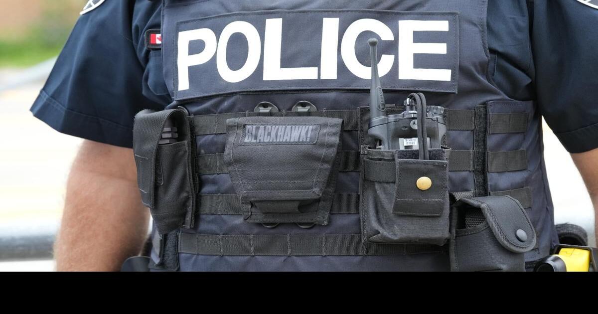 Two gunshot victims walk into two separate Toronto-area hospitals within an hour of each other Sunday