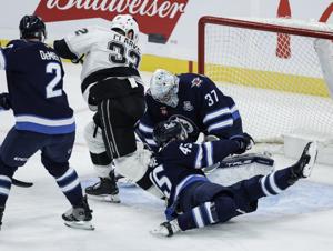 Mark Scheifele scores tying, winning goals as Jets beat Kings 3-2