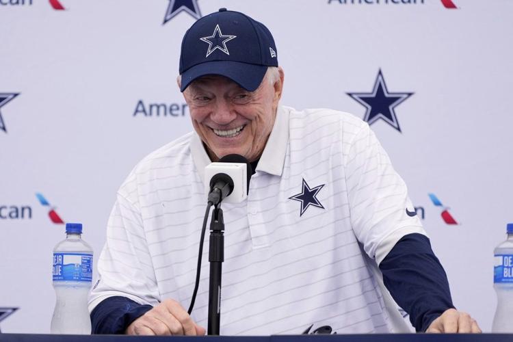 Jerry Jones says he'll remain as Cowboys GM and 'nothing new' in Micah Parsons contract talks