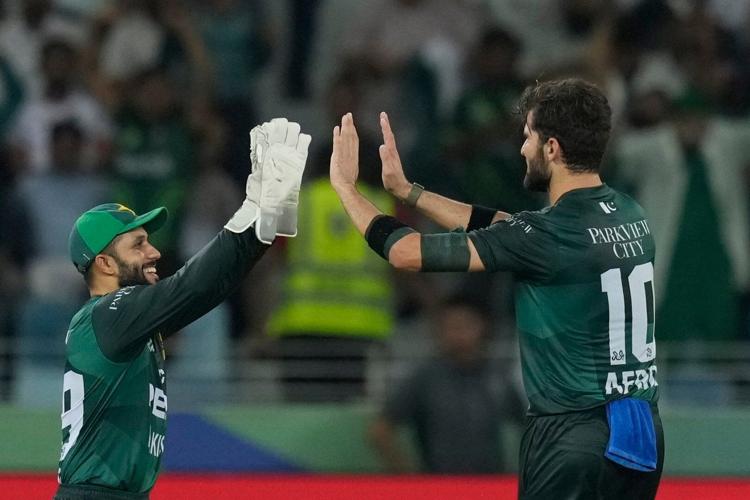Pakistan beats Bangladesh by 11 runs to set up Asia Cup final against archrival India