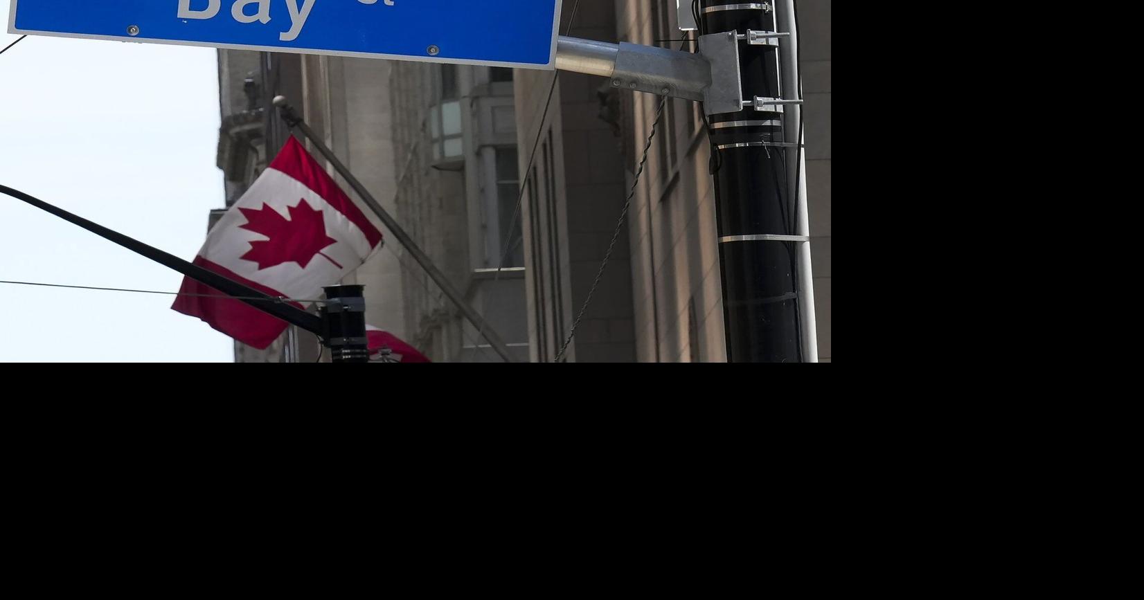 S&P/TSX composite up nearly 375 points, U.S. stock markets mixed amid fresh earnings