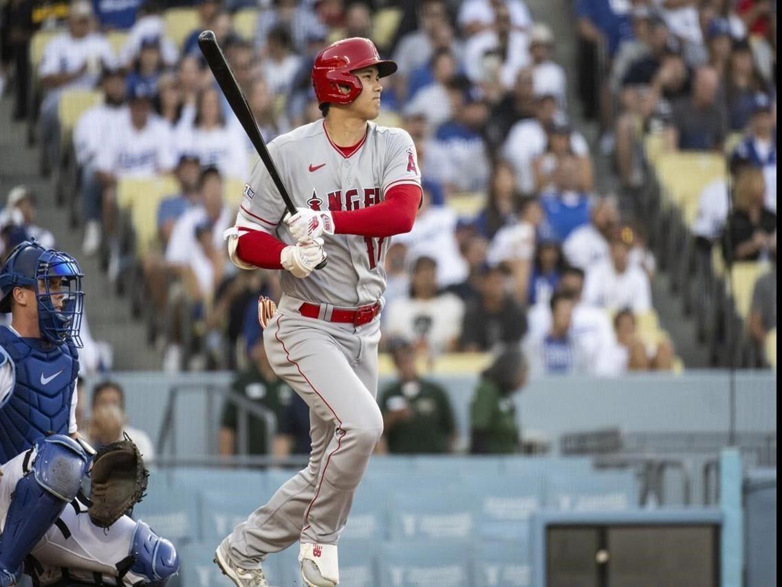 Betts ties MLB record with 10th leadoff homer in first half to