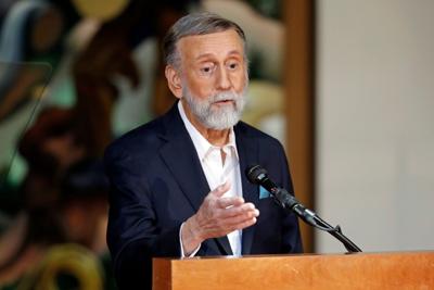 Ray Stevens Broken Neck.JPG