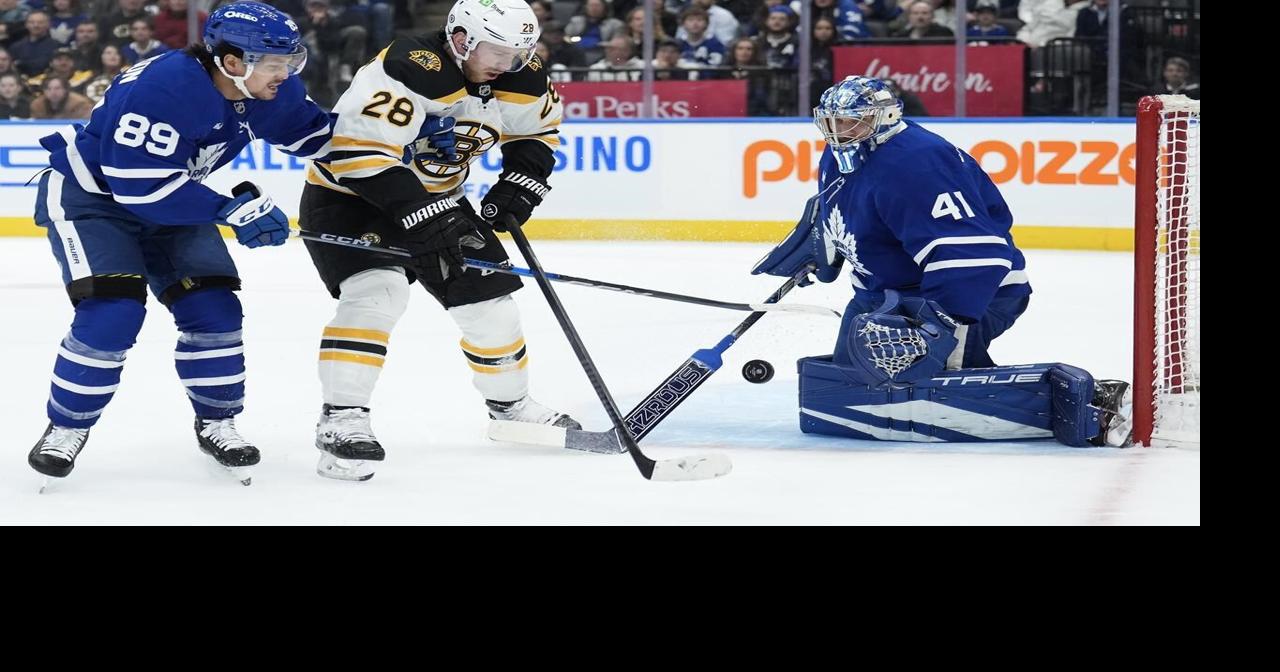 Stolarz, Maple Leafs blank Bruins minus injured Matthews