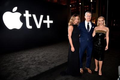 sachin and babi light blue dress Jennifer Aniston Pairs Unexpected Blue Gown With Surprising Flip Flops main image 1