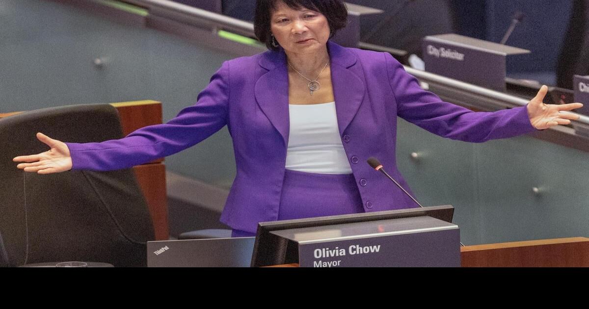 税收上涨、停车费上涨、住房计划。Olivia Chow领导下的多伦多市政府正朝着完全不同的方向发展。