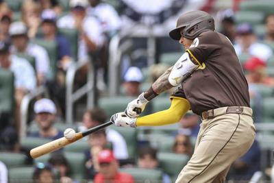 Cronenworth hits go-ahead homer in 7th to power Padres past Braves, 5-3