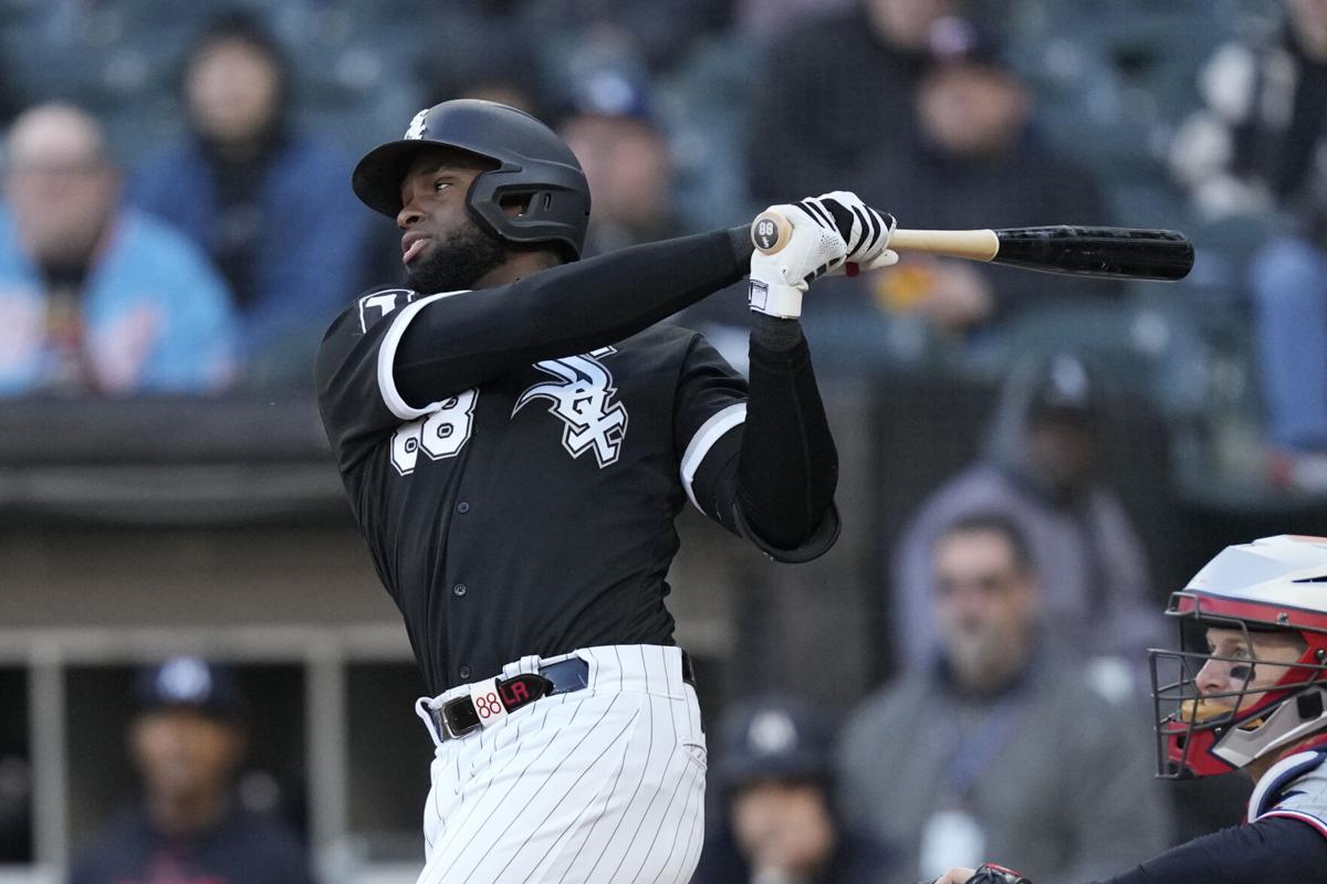 Top MLB prop bets May 17: Bet on Luis Robert to stay red-hot