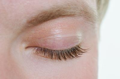 shaving-eyelashes.jpg