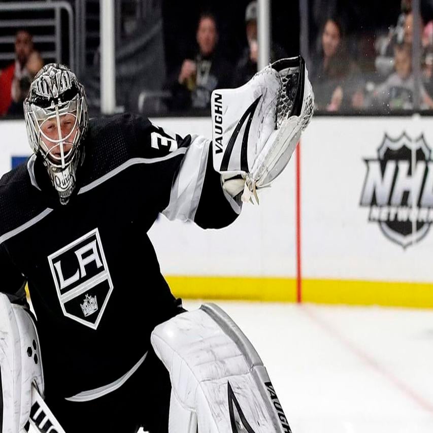 Should Rob Blake and the LA Kings shop for another goaltender