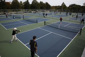 No rules, no signs: Tempers flare at Toronto's popular new pickleball hub over court use