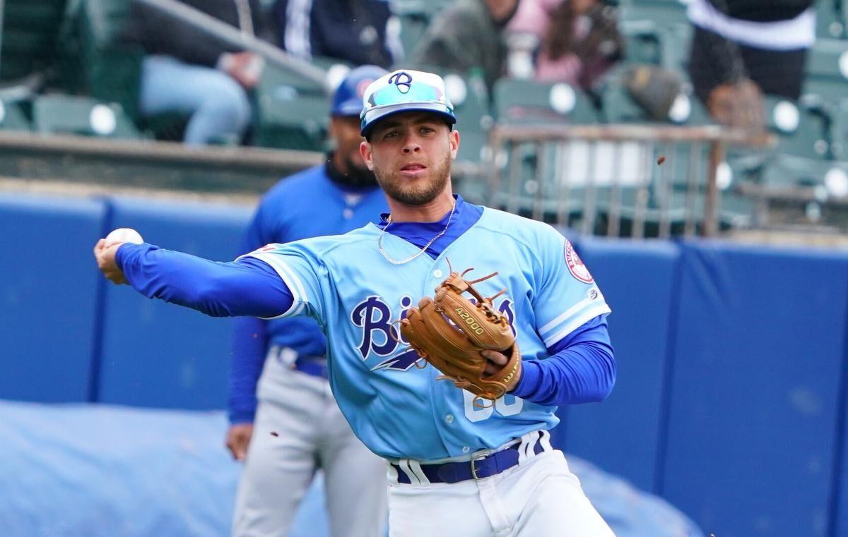 Lowe's 4 RBIs lead Rays over Yankees 7-4 as 5 batters hit and New