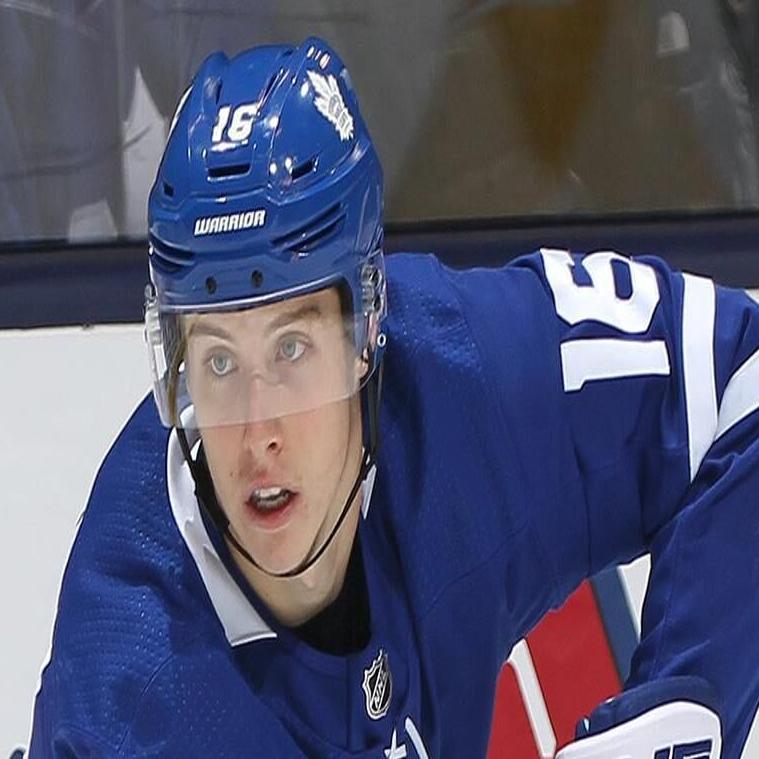 Marner agrees to 6-year contract to remain with Toronto