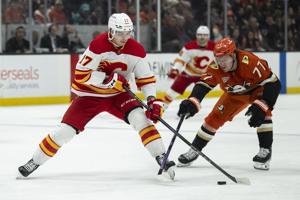 Huberdeau scores in overtime to give Flames 3-2 win over Ducks