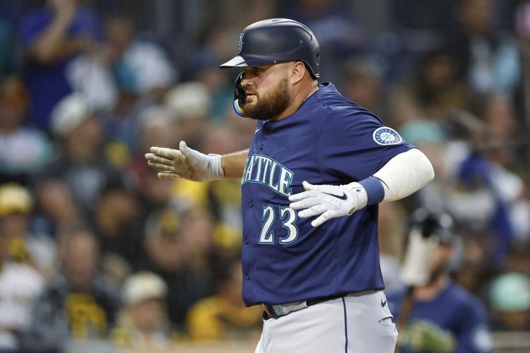 Hail, Hail: 3 homers propel Mariners to 5-1 win vs. Padres in Vedder Cup opener