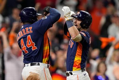 2022 World Series Podcast: Astros, Phillies Reach Turning Point