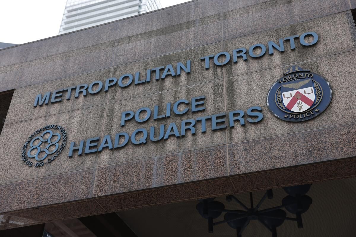 Man Acquitted After Toronto Cops Mute Body Cams Mid-arrest