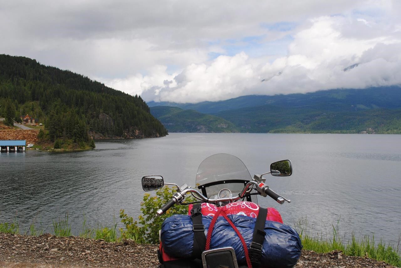 Lakes in Kootenay and Yoho National Parks closed after suspected