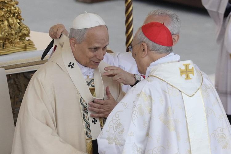 The Pope Rode AP PHOTOS: Pope Leo XIV takes his first popemobile ride in St. Peter's ...
