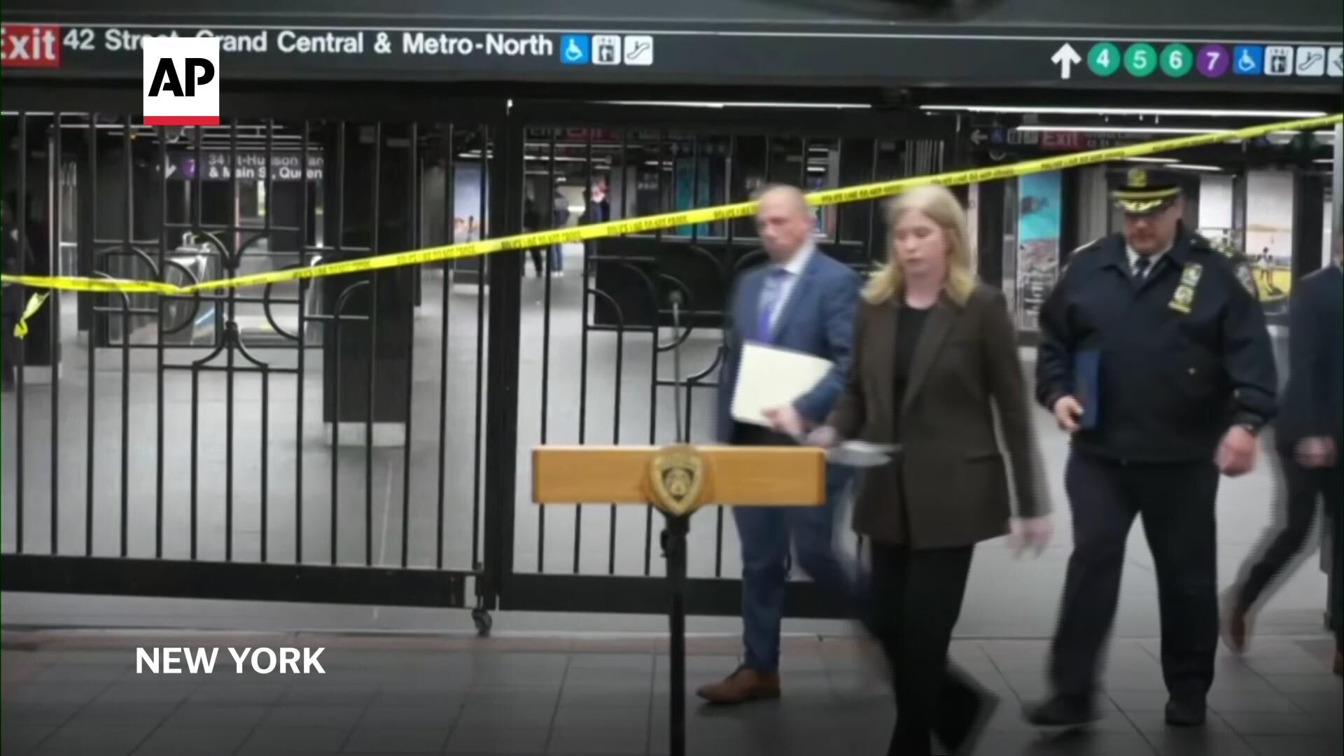New York subway stabbings leave 3 hurt as police shoot and kill knife ...