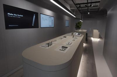 Juul opens first-ever North American store in Toronto amid teen vaping  outcry