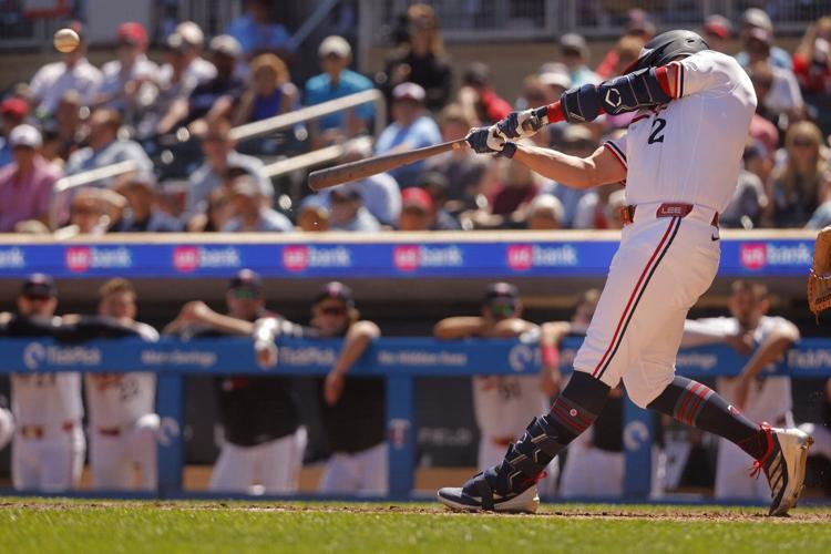 Brooks Lee's go-ahead double in 8th leads Twins to 5-2 victory over Orioles for series sweep