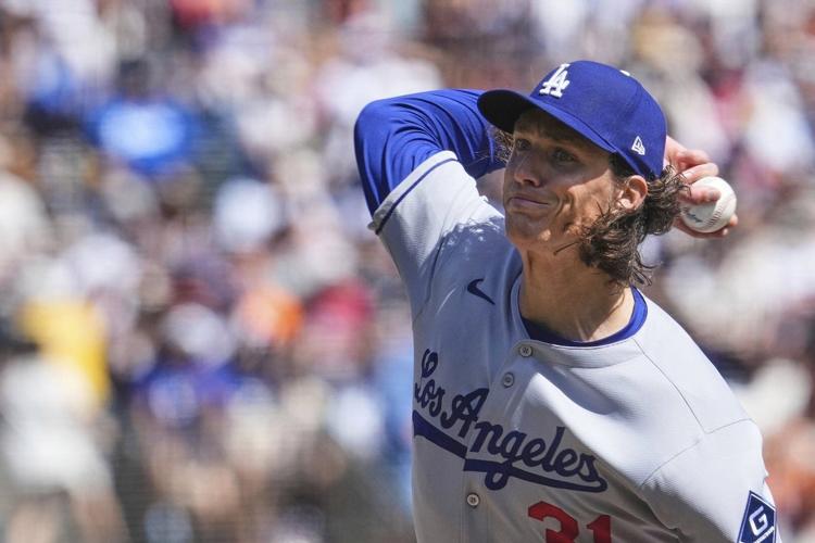 Hernández's 4 hits helps Dodgers to 10-2 win, drops Giants 1 1/2 games back for last NL wild card