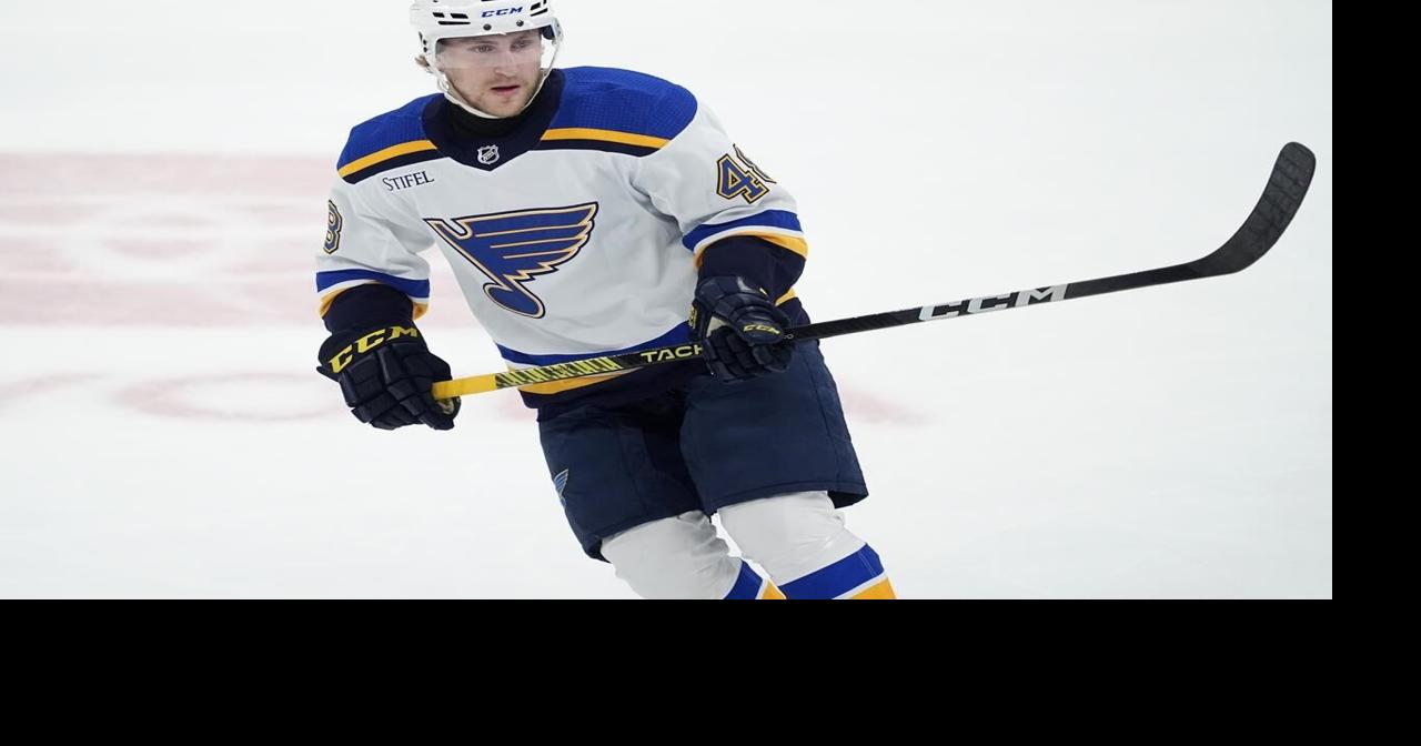 Islanders acquire defenseman Scott Perunovich in a trade with the Blues