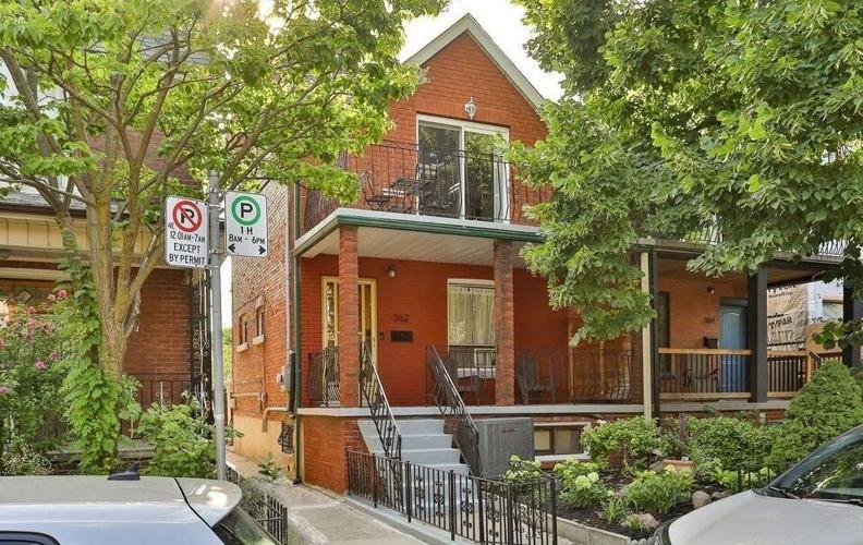 ‘2bedroom’ Trinity Bellwoods apartment priced 400 below average
