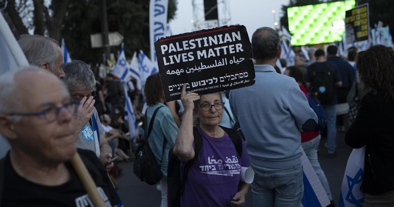 The Latest | Israel ends raid on Gaza hospital; Iran says strike kills two generals in Syria - Vimarsana News