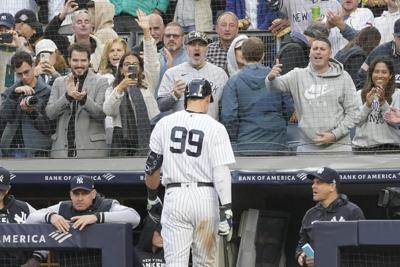 Suzuki Stars Again as Yankees Complete Sweep - The New York Times